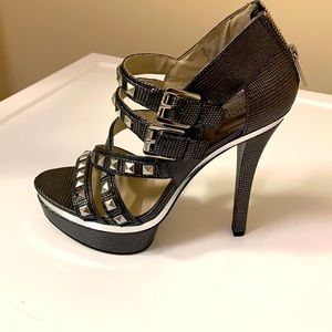 Michael Kors Studded Metalic Sandals Excellent 8